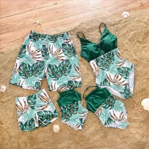 2024 Family Matching Swimwear One-Piece Mother Daughter Swimsuits Beach Mommy and Me Clothes Outfits Leaf Father Son Swim Shorts