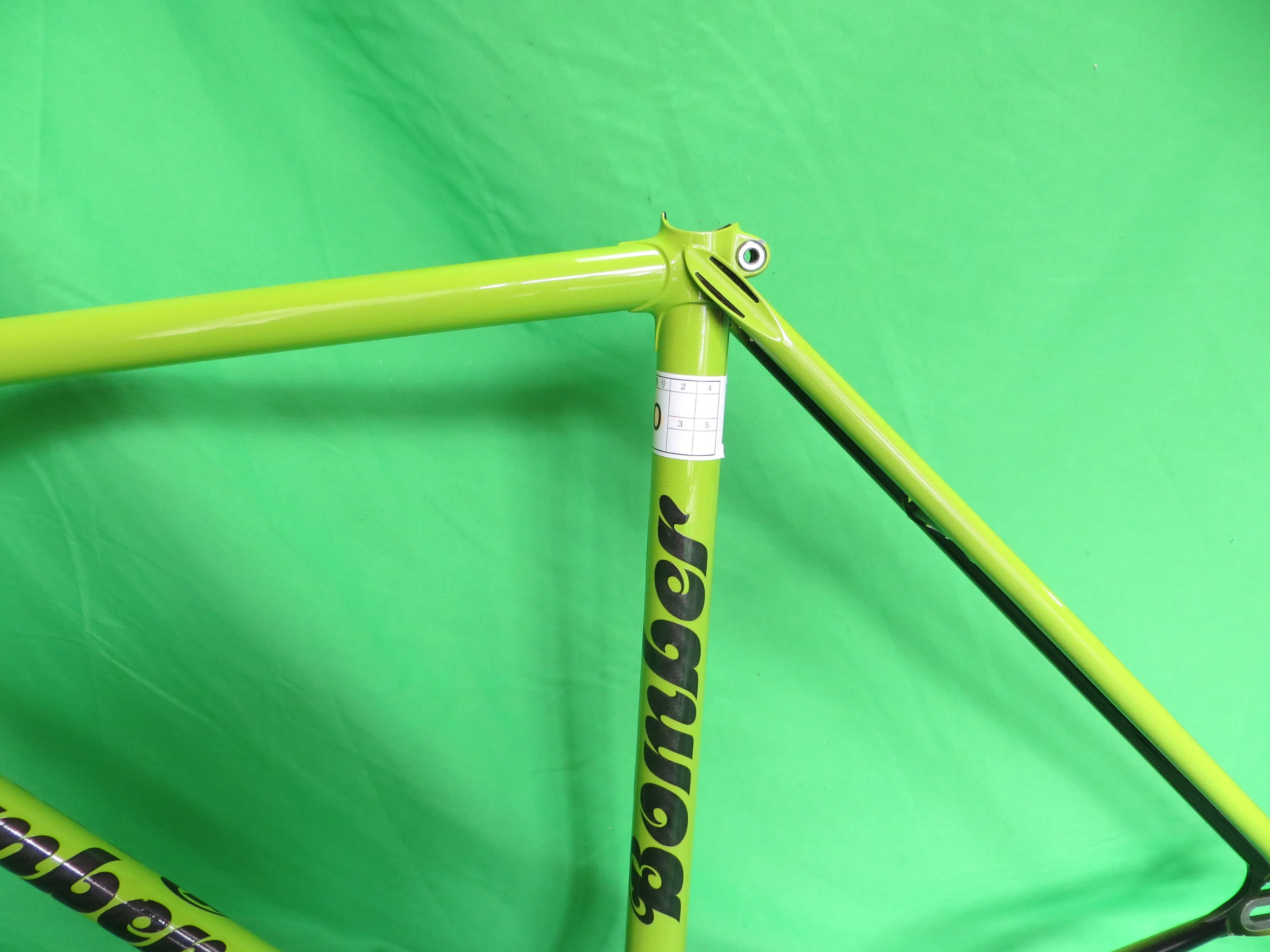 Bomber Pro // Green Black Fade // 48cm