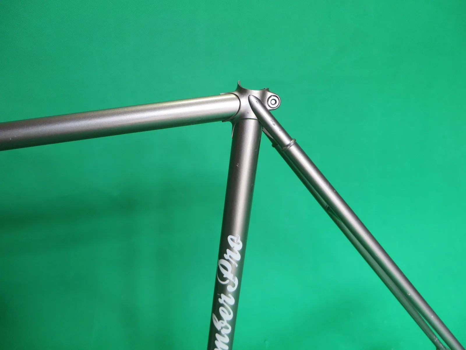 BOMBER PRO // Grey Silver // 52cm