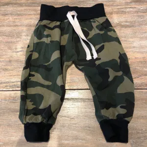 Camo joggers with elastic waistband 6-12m