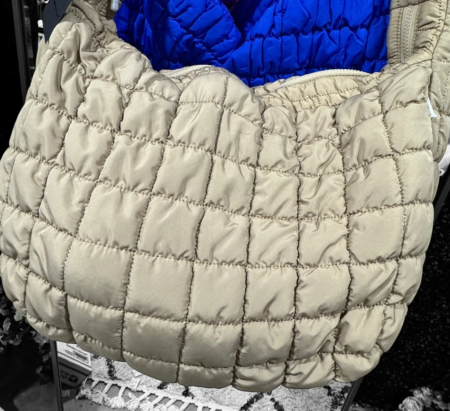 CozyMama Carryall - Quilted Comfort Bag