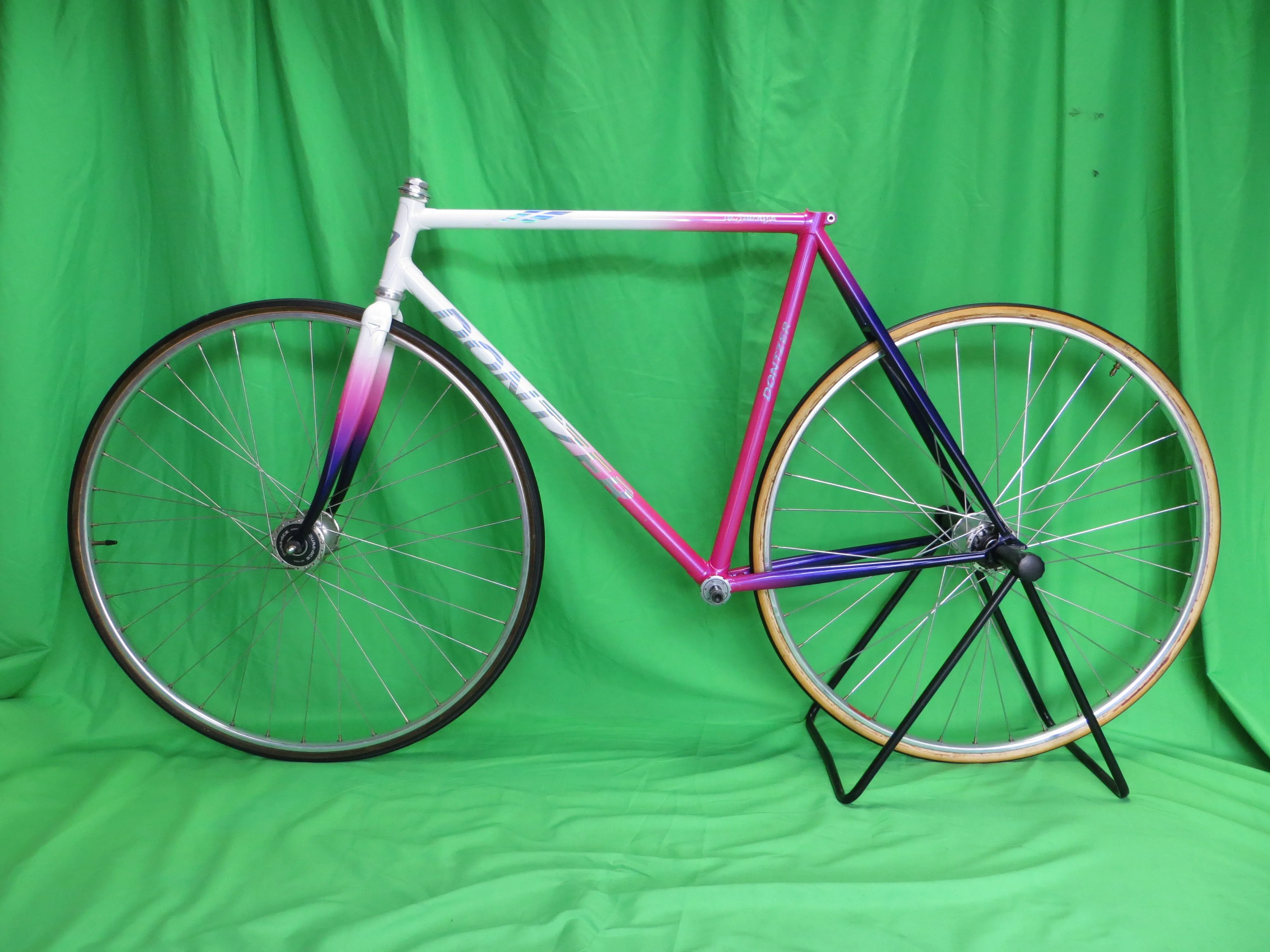 Dontzer Columbus Max Fork // White / Pink/ Purple Tricolor // 53.5cm