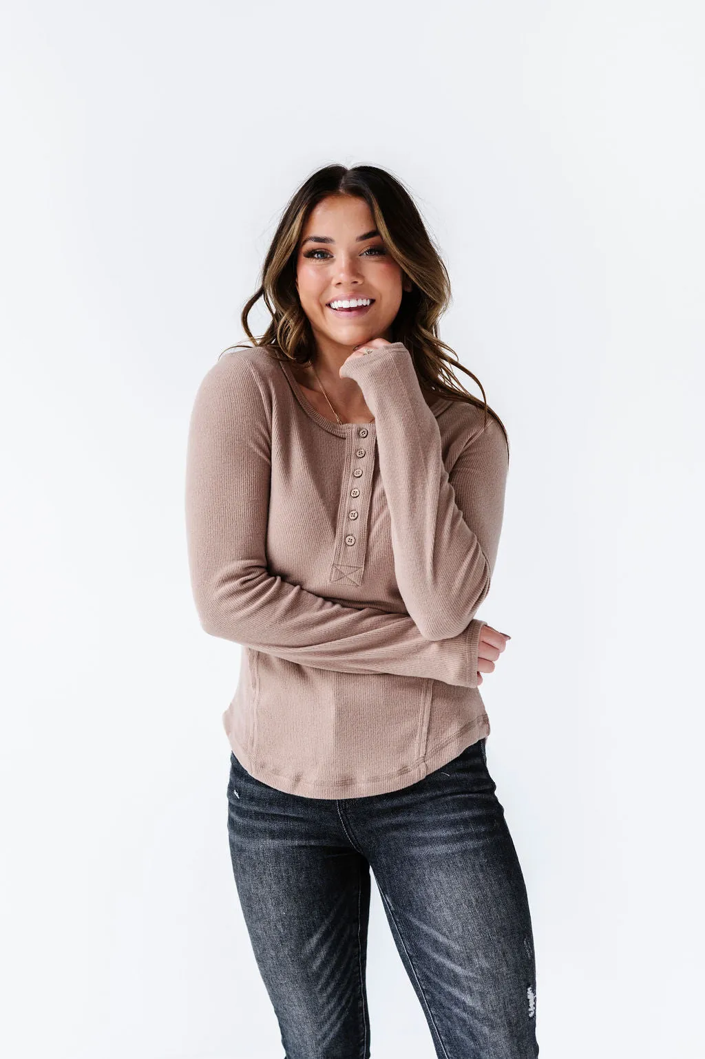 Grayson Long Sleeve Tee in Mocha